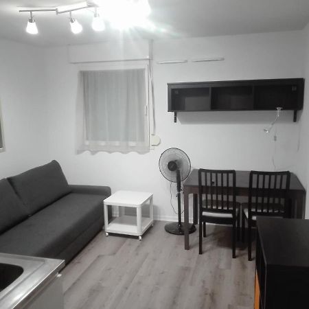 Apartmán Studio Devant Les Remparts Avec Parking Prive Avignon Exteriér fotografie