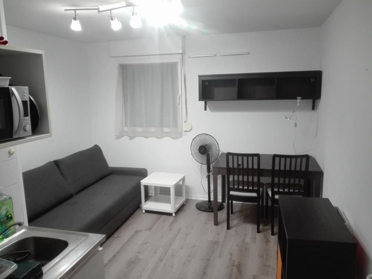 Apartmán Studio Devant Les Remparts Avec Parking Prive Avignon Exteriér fotografie